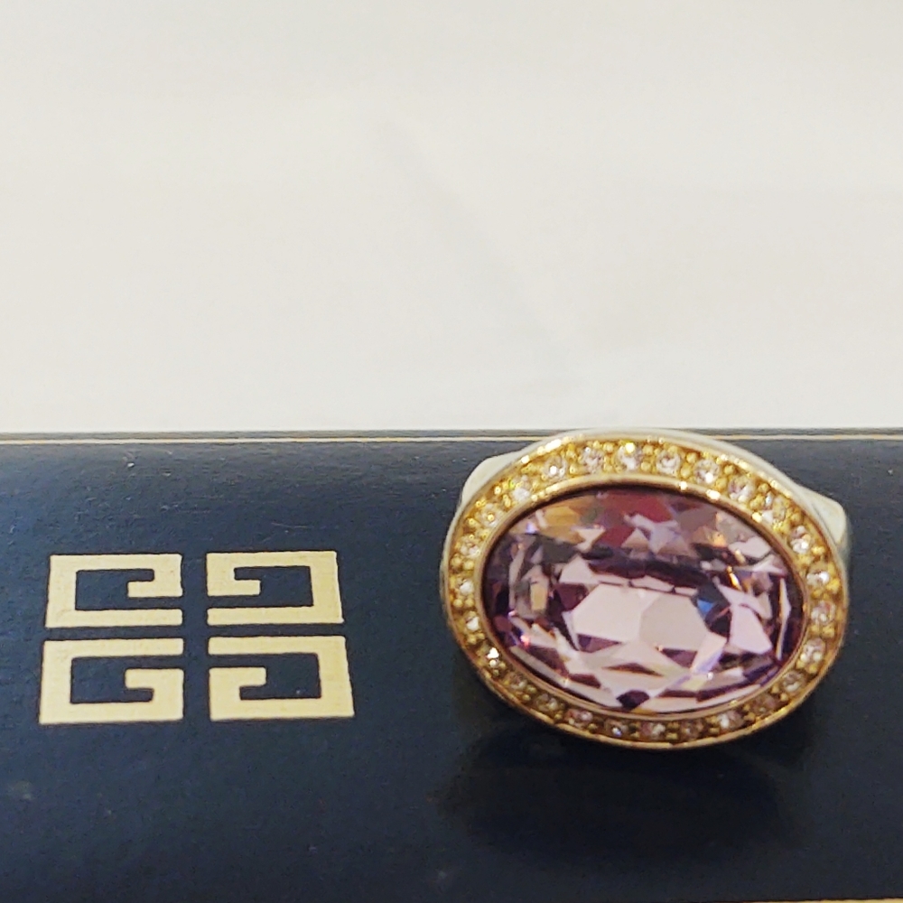 Vintage Y2K Givenchy Oversized Pink Swarovski Crystal Gold Cocktail Ring- Size 8 - Picture 7 of 8